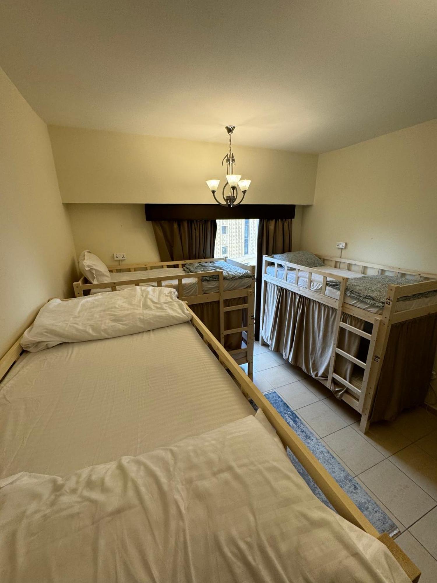 Lunar Cozy Hostel - Jbr ドバイ エクステリア 写真