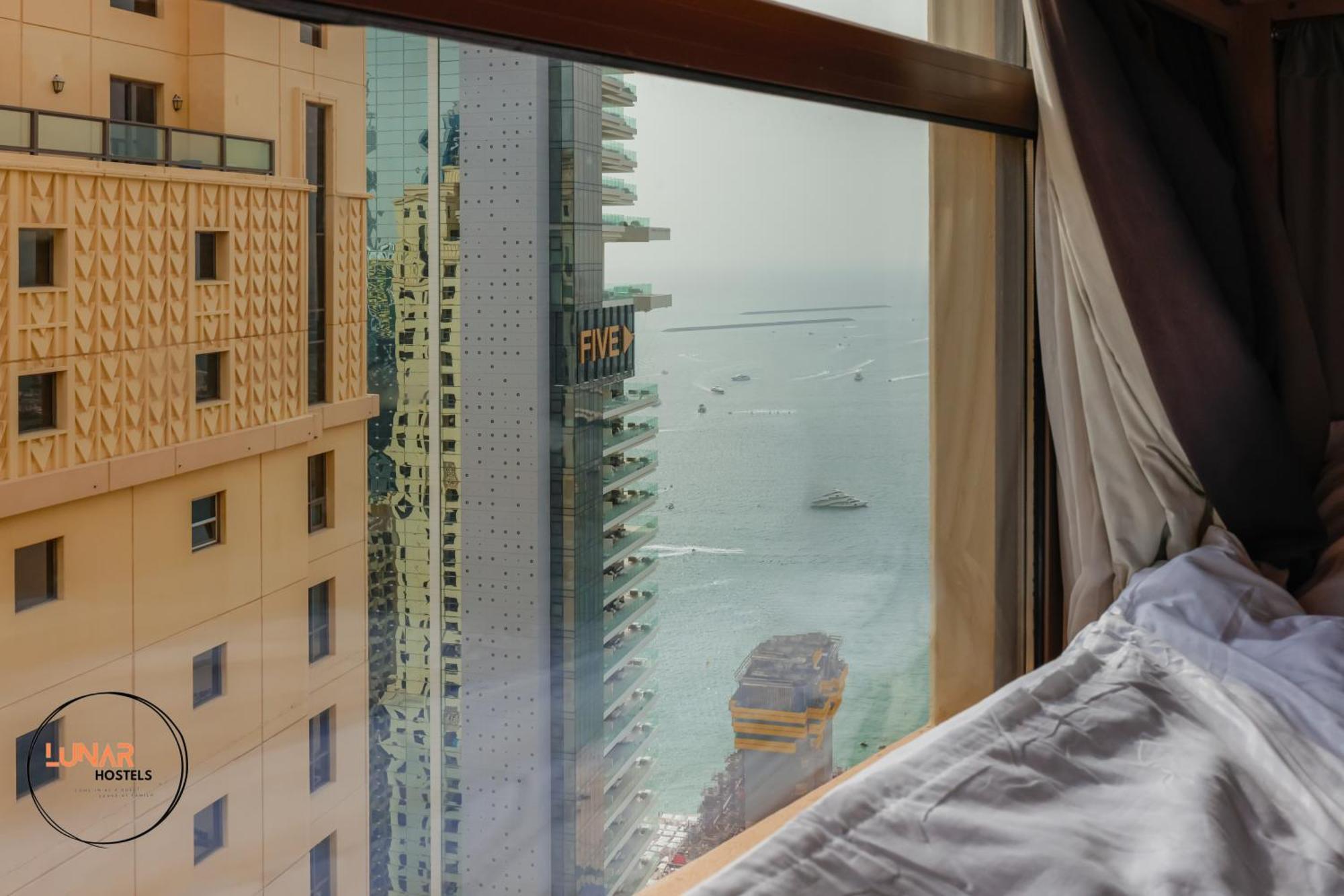 Lunar Cozy Hostel - Jbr ドバイ エクステリア 写真