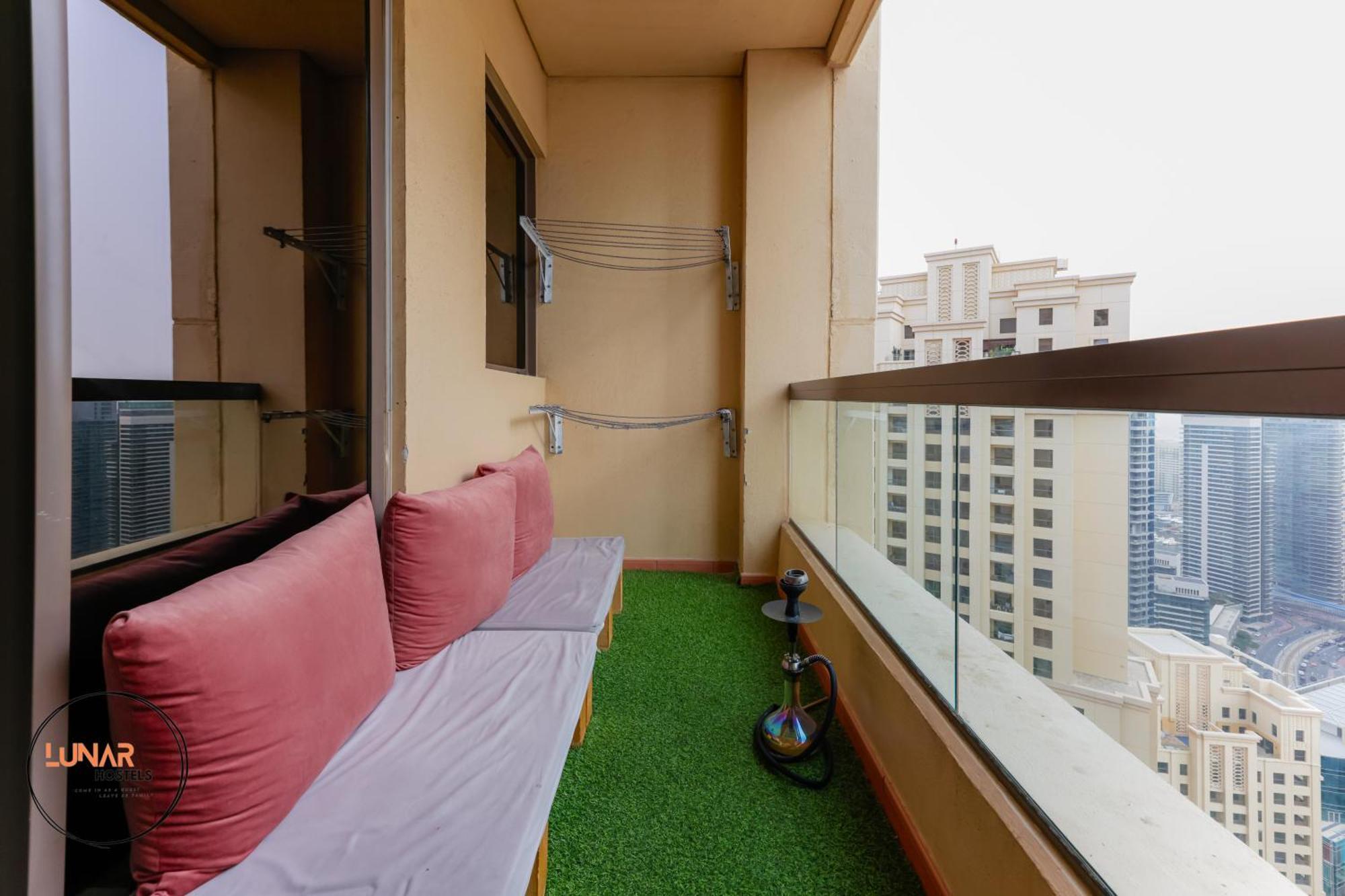 Lunar Cozy Hostel - Jbr ドバイ エクステリア 写真